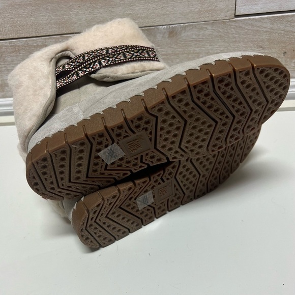 Muk Luks‎ Boots Womens 7 Stone Gray Suede Cuffed Water Repellent Montauk New - Picture 13 of 13